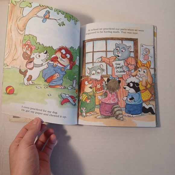 1999 A Little Critter Little Golden Book The School Play Hardcover First Edition - Picture 3 of 4
